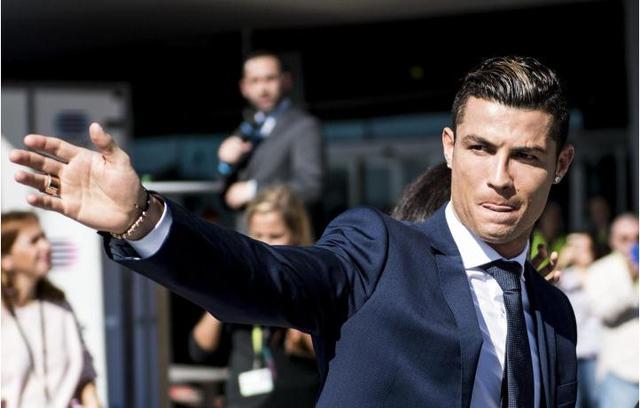 红牛集团CEO：克洛普现在无意重返教练席，他热爱现在的工作（红牛集团CEO：克洛普暂不打算重返执教岗位，正享受当下的工作）