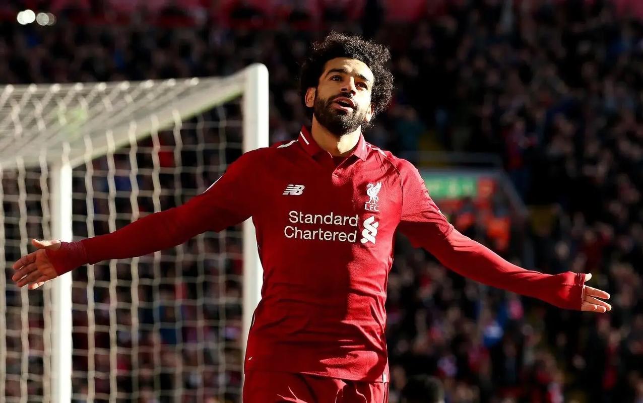 祝福！阿森纳前锋萨卡社媒官宣与相恋5年的女友求婚成功（阿森纳前锋萨卡社媒报喜：与相恋五年女友求婚成功）