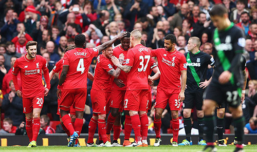 曼联中场组织力再次被质疑（曼联中场调度能力再遭质疑）