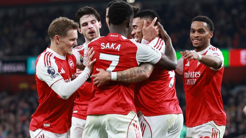 补时阶段绝杀 比赛戏剧性拉满（补时压哨制胜 戏剧性爆棚）