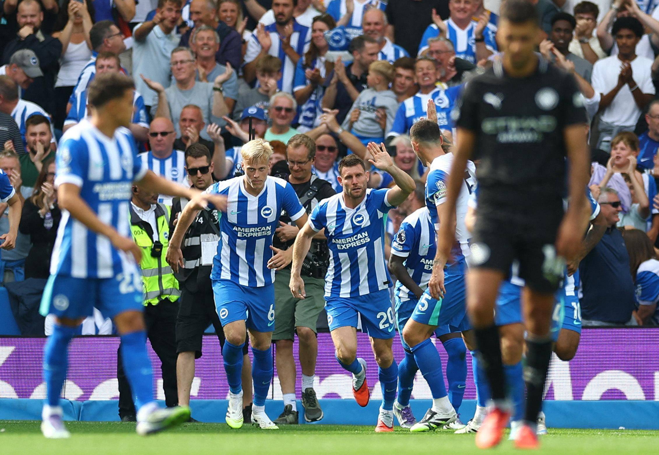 会师美职联决赛，梅西过往面对穆勒3胜7负处于下风（梅西与穆勒会师美职联决赛：过往交手3胜7负，梅西不占优）