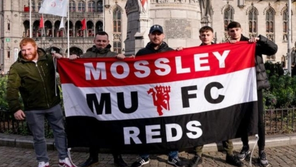 躺着进球，热那亚前锋科隆博在倒地情况下一脚完成破门（倒地卧射破门，热那亚前锋科隆博一脚建功）