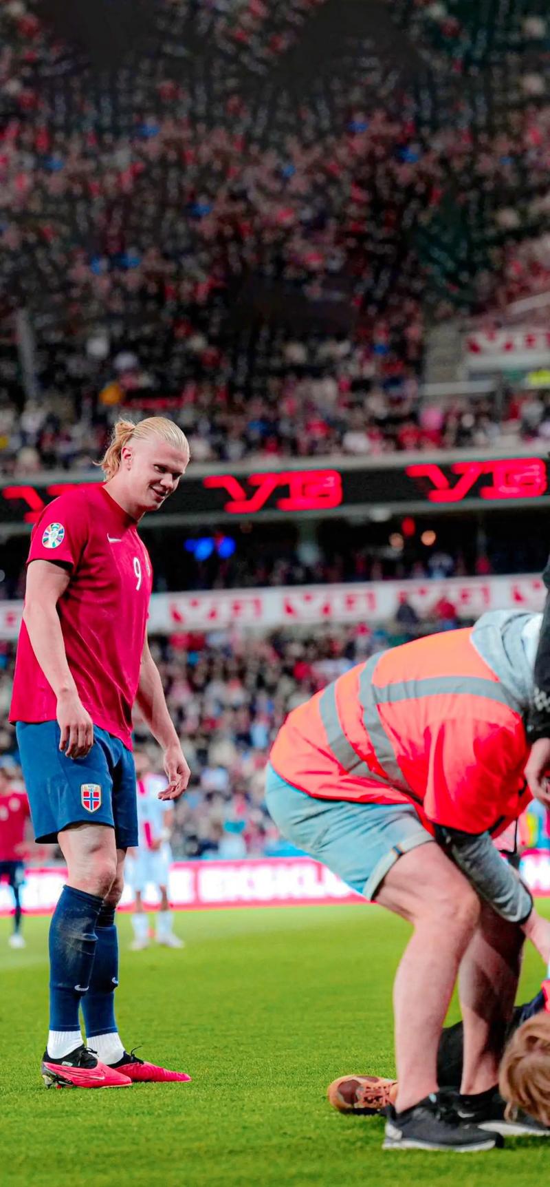 多点开花！尼克斯首发五虎狂砍98分，16分大胜猛龙（尼克斯首发五将齐发力轰98分，16分优势轻取猛龙）