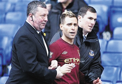 斯帕莱蒂：对方前场反击速度极快；现在到了该做出总结的时候（斯帕莱蒂：对手前场反击极其迅猛，是时候进行总结了）