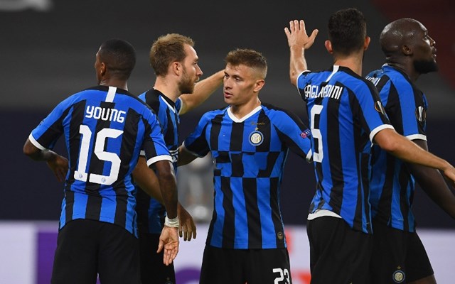 图赫尔：会找阿诺德聊聊，不过夸安萨目前竞争右后卫稍微领先（图赫尔：将与阿诺德沟通，右后卫之争夸安萨暂占上风）