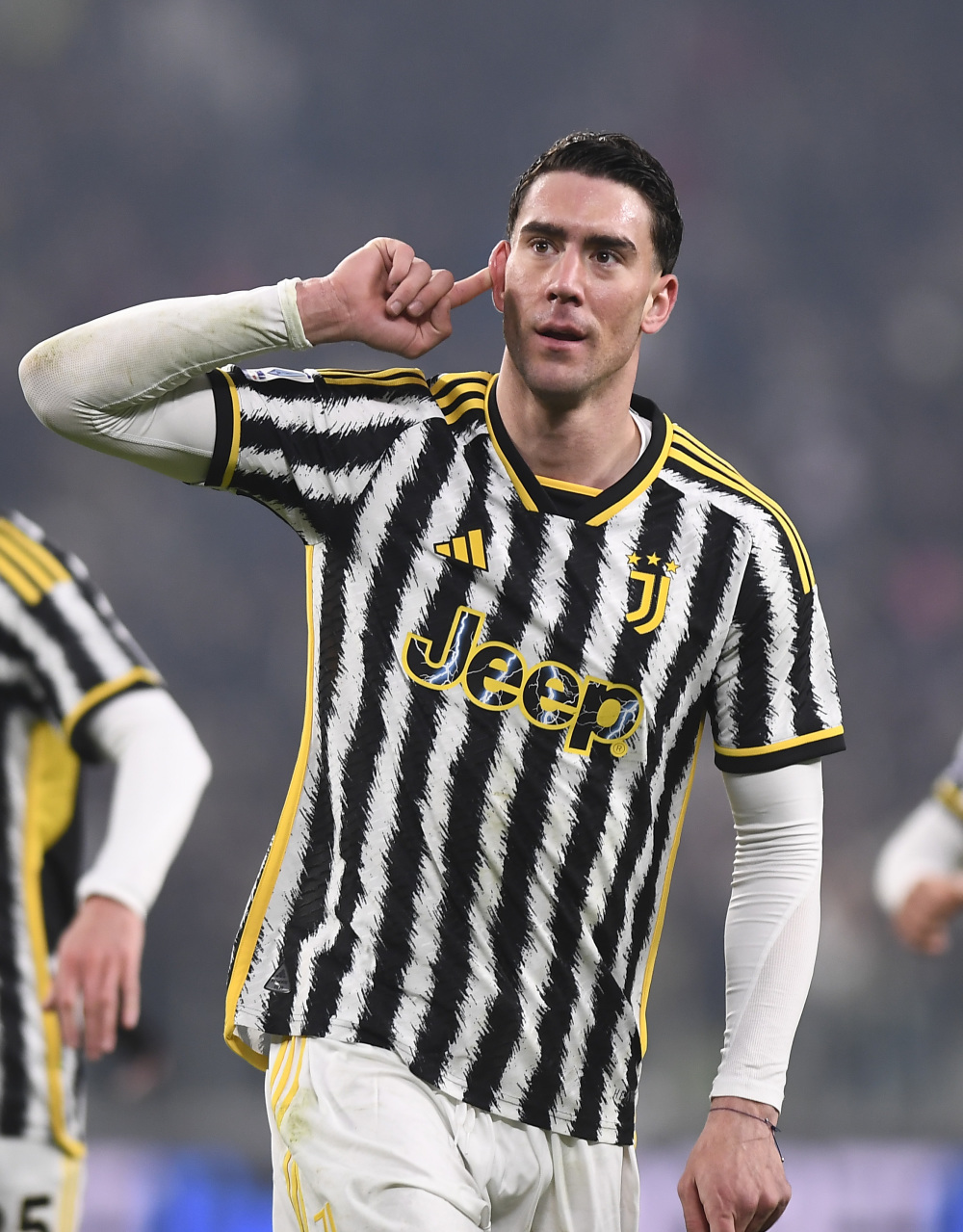 阿斯：阿森西奥仍没确定好未来，巴黎希望在8月6日前将其出售（阿斯报：阿森西奥去向未明，巴黎力争在8月6日前出售）